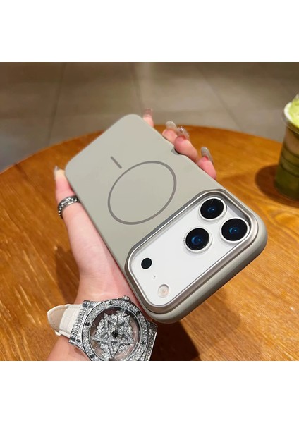 iPhone 17 Promax Magsafe Özellikli Ultra Slim Darbeye Dayanıklı Metal Çerçeveli Kılıf modelleri