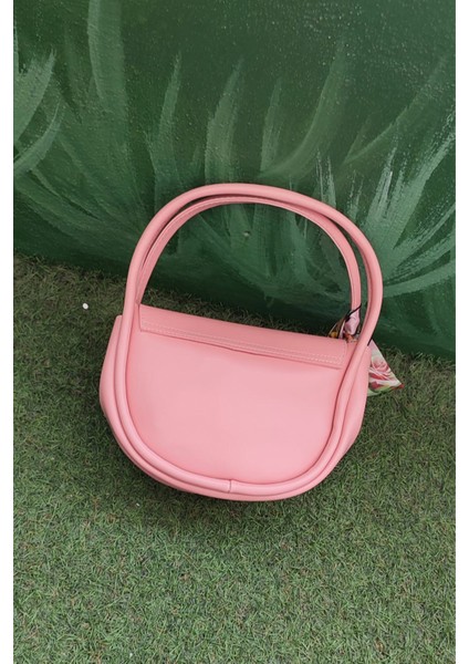 Yuvarlak Saplı Pudra Pembe Kadın Omuz Çantası – Fular Detaylı Şık El ve Günlük Çanta fırsatları