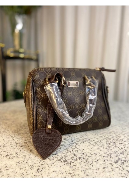 Kadın Omuz ve El Çantası