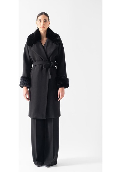 Friedricks Kruvaze Yakası Kolları Kürklü Kaban Siyah