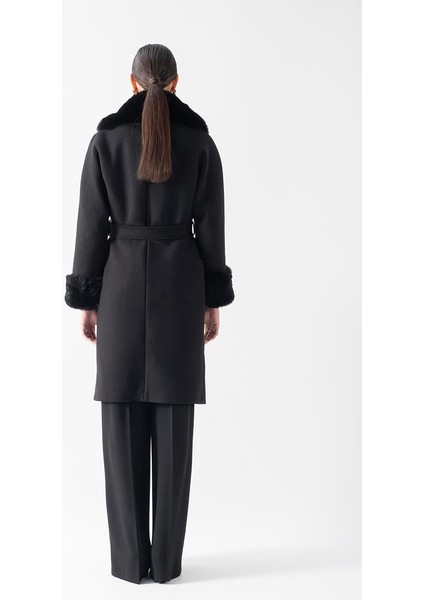 Friedricks Kruvaze Yakası Kolları Kürklü Kaban Siyah modelleri