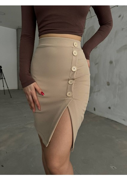 Kadın Yandan Yırtmaçlı Düğme Detaylı Krep Kumaş Likralı Etek fırsatları