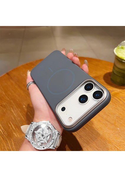 iPhone 17 Promax Magsafe Özellikli Ultra Slim Darbeye Dayanıklı Metal Çerçeveli Kılıf modelleri
