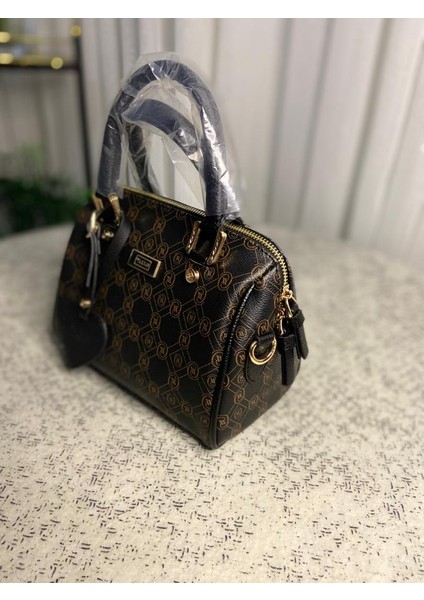 Kadın Omuz ve El Çantası