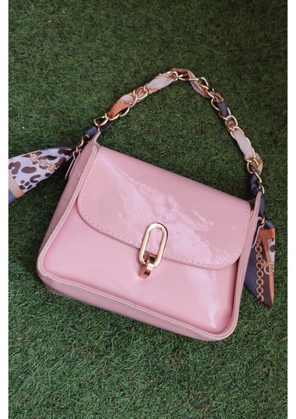 Zincir Askılı Parlak Deri Pudra Pembe Kadın Omuz Çantası - Şık Mini Model fiyatları