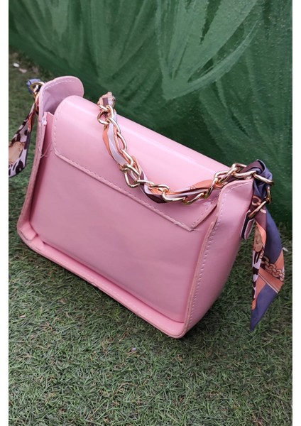 Zincir Askılı Parlak Deri Pudra Pembe Kadın Omuz Çantası - Şık Mini Model fırsatları