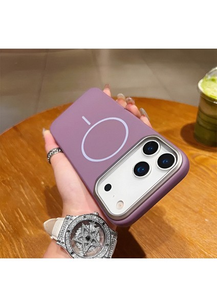 iPhone 17 Promax Magsafe Özellikli Ultra Slim Darbeye Dayanıklı Metal Çerçeveli Kılıf modelleri