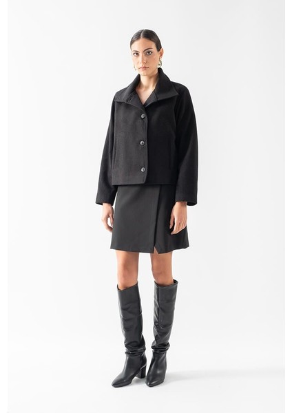 Rowlands Dik Yaka Flota Cepli Kap Siyah fiyatları