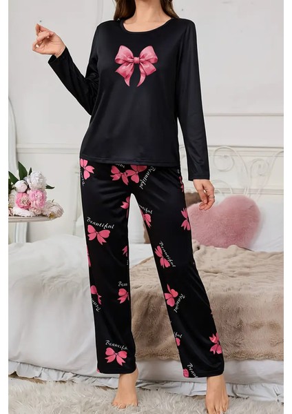 Şık ve Rahat Siyah Kadın Pijama Takımı - Kelebek Desenli ve Yay Detaylı Tasarım
