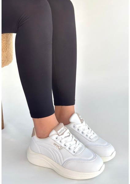Ortopedik Topuk Dikenine Karşı Özel Üretim Bağcıklı Spor Ayakkabı Beyaz Topuk Boyu 3 cm