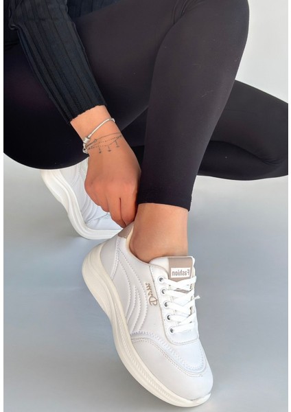 Ortopedik Topuk Dikenine Karşı Özel Üretim Bağcıklı Spor Ayakkabı Beyaz Topuk Boyu 3 cm modelleri