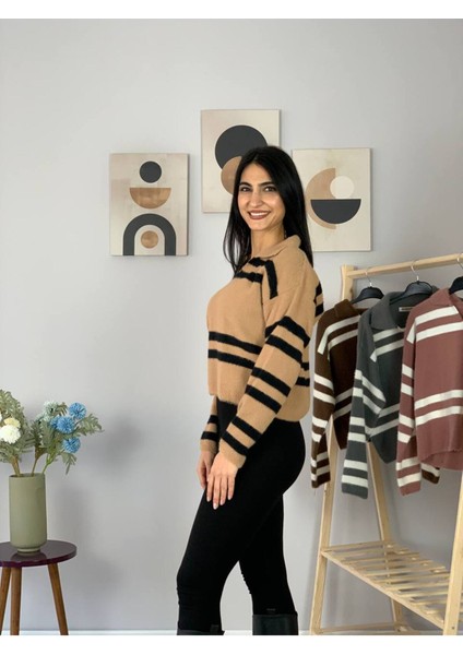 Kadın Polo V Yaka Sakallı Triko Crop Kazak Bej Standart