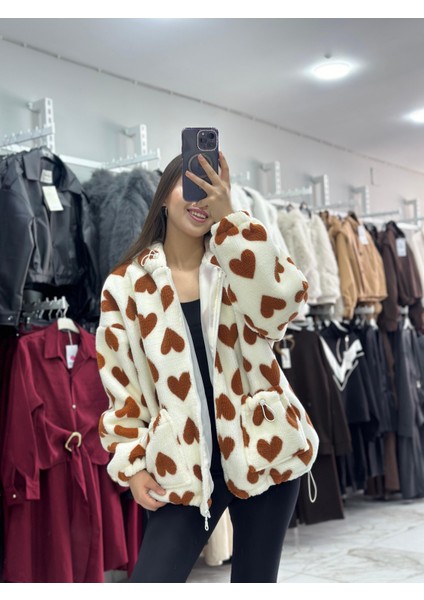 Peluş Kalp Desenli Mont