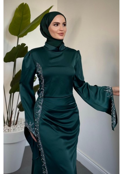 Melinos Yandan Taşlı Saten Abiye Zümrüt fiyatları