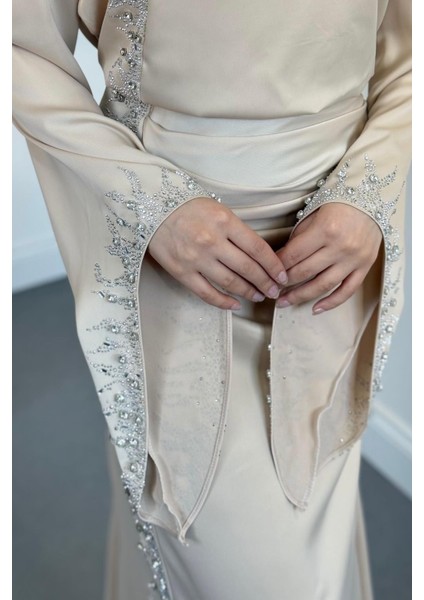 Melinos Yandan Taşlı Saten Abiye Krem fırsatları