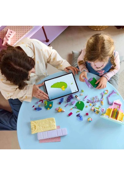 LEGO Gabby’s Dollhouse Tatlı Şekerleme Dağı ve Kedi Bahçesi 11205 modelleri