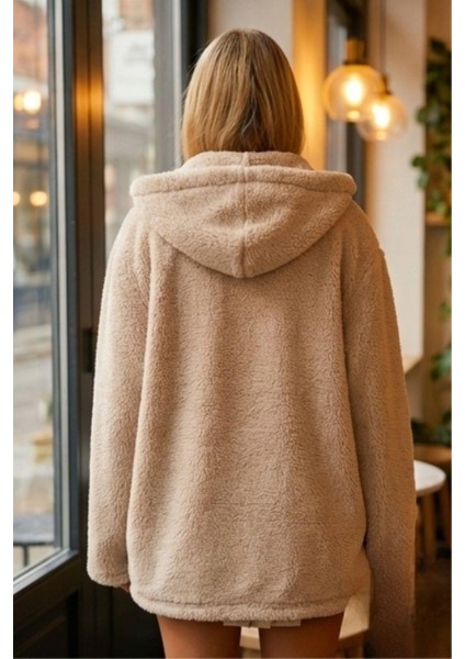 Kışlık Kapüşonlu Peluş Kaban – Bej Cepli Model fırsatları