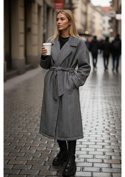 Kahverengi Şık Uzun Kaban – Kuşaklı Kadın Model modelleri