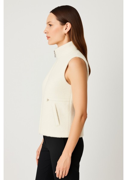 Dik Yaka Beli Lastikli Peluş Yelek 66932 fiyatları