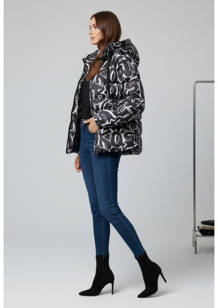 Kadın Grafiti Desenli Kapşonlu Şişme Mont fiyatları