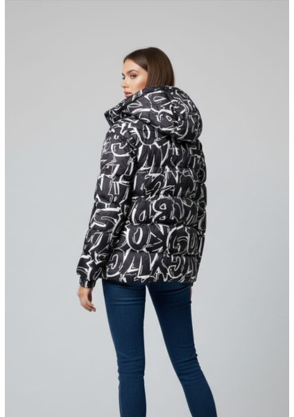 Kadın Grafiti Desenli Kapşonlu Şişme Mont indirimleri