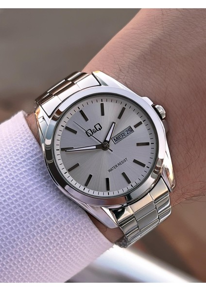 Çelik Kordon Takvimli Kadran 2 Yıl Garantili 3 Atm Suya Dayanıklı Erkek Kol Saati QQ.E2001.A1 fiyatları