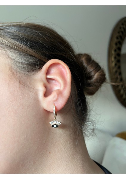 Zirkon Taşlı Halka Göz Küpe