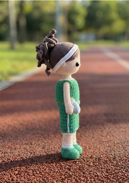 Sporcu Elif – El Yapımı Örgü Amigurumi Bebek fiyatları
