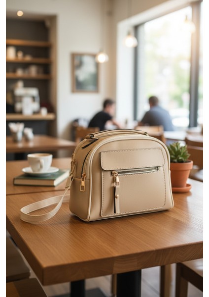 Kadın Lacost Deri Üç Bölmeli Çapraz Askılı El ve Omuz Çantası fırsatları