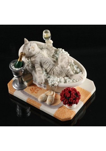 Veronese Design Banyodaki Kedi Heykeli