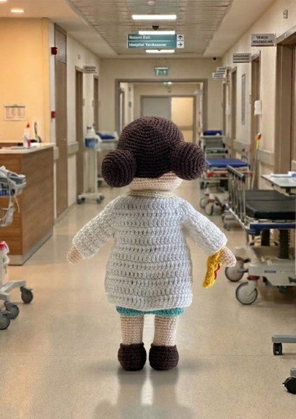Doktor Elif – El Yapımı Örgü Amigurumi Bebek modelleri