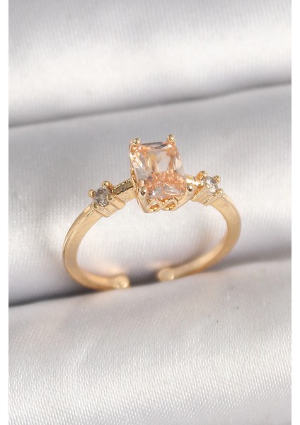 Pirinç Renk Kare Zirkon Taş Kadın Yüzük