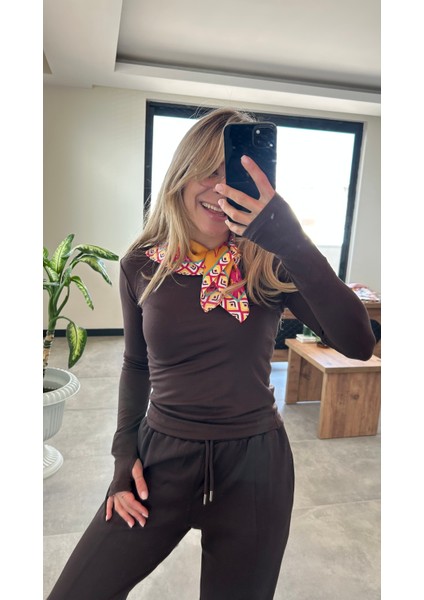 Kahverengi Parmak Geçmeli Body fiyatları