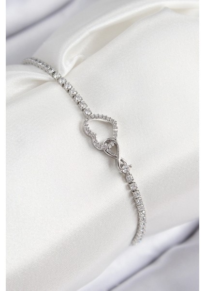 Pirinç Zirkon Taşlı Sonsuzluk Kalp Gümüş Renk Kadın Bileklik