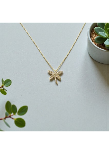 Kelebek Figürlü Zirkon TAŞLI14 Ayar Altın Kolye