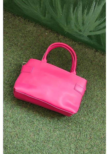 Peluş Ayı Charmlı Kadın Omuz Çantası – Pembe Renk & Peluş Ayıcık Detaylı Kadın Çanta modelleri