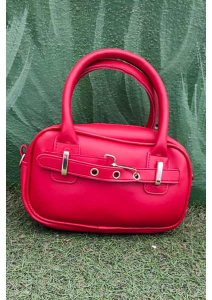 Zincir Tokalı Kırmızı Mini Kol / Omuz / El Çantası - Şık ve Göz Alıcı Tasarım