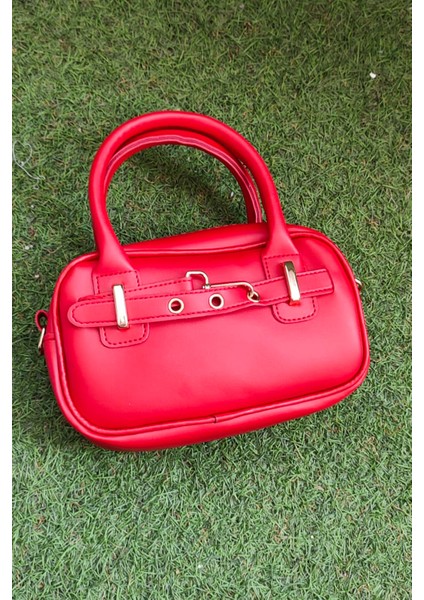 Zincir Tokalı Kırmızı Mini Kol / Omuz / El Çantası - Şık ve Göz Alıcı Tasarım modelleri