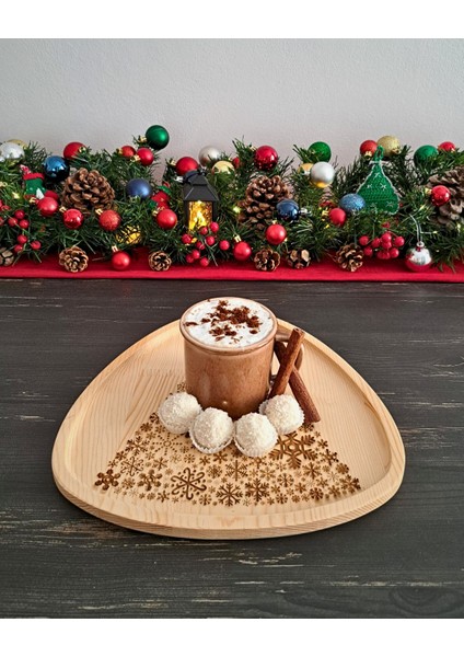 Yılbaşı Çam Ağacı Temalı Üçgen Sunum Tabağı