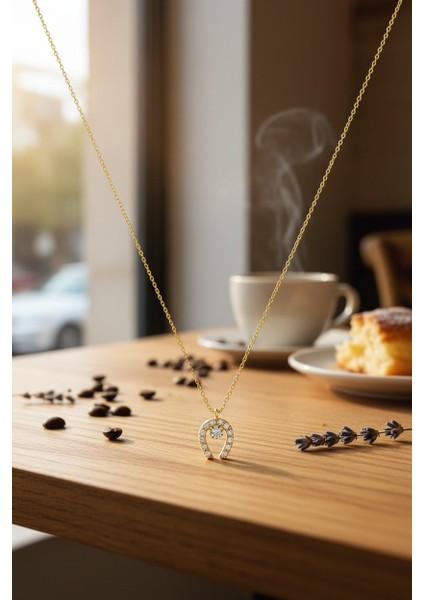 At Nalı Figürlü Zirkon Taşlı 14 Ayar Altın Kolye fiyatları