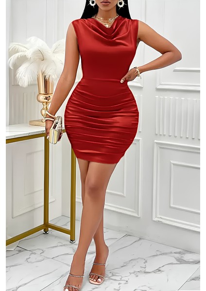 Zarif Krem Saten Mini Elbise – Drapeli ve Vücut Hatlarını Belirginleştiren Tasarım fiyatları