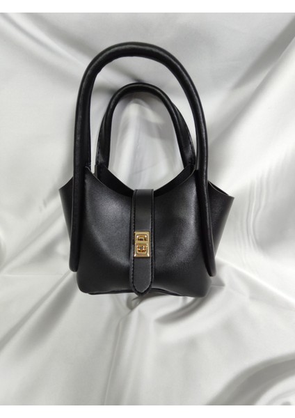 Klasik Omuz Çantası