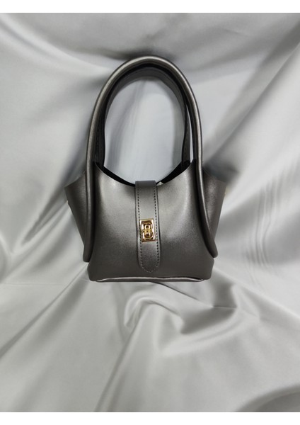 Klasik Omuz Çantası