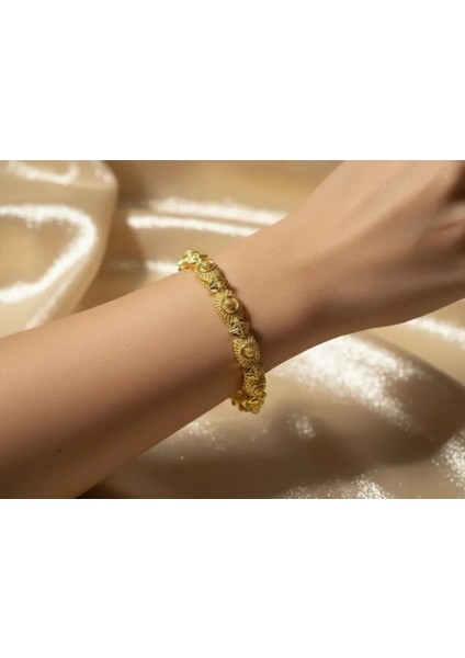 24 Ayar Altın Rengi Dalgalı Desenli Geniş Kelepçe Bileklik