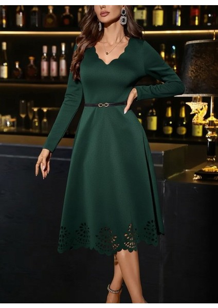 Kadın Uzun Kollu V Yakalı Lazer Kesim Detaylı Midi Ithal Krep Elbise fiyatları