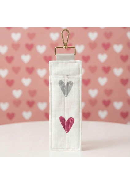 Ikili Kalem Bölmeli Askılı Çanta Anahtarlığı - Kalp Desenli