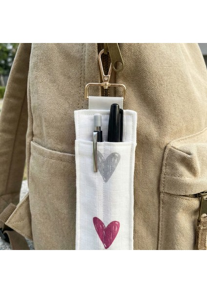 Ikili Kalem Bölmeli Askılı Çanta Anahtarlığı - Kalp Desenli modelleri