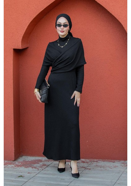 Simge Omuz Detaylı Kaşkorse Elbise-Siyah