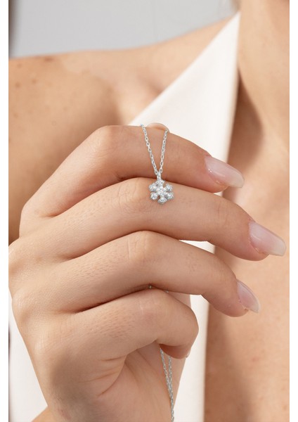 925 Ayar Gümüş Kolye Rodyumlu Zirkon Taşlı Kar Tanesi Kolye SGTL13148RODAJ