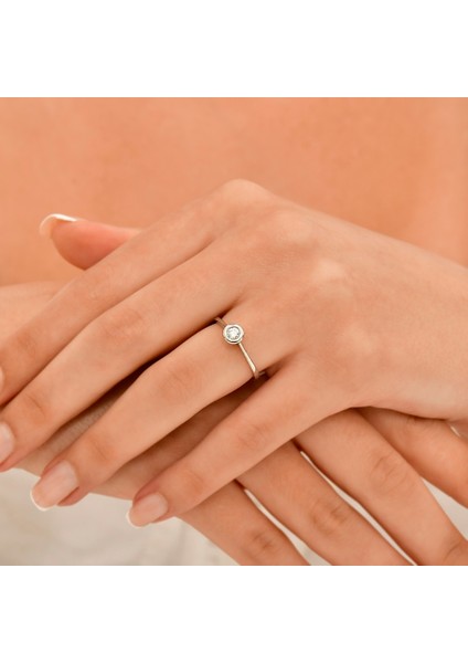 0.30 Karat Pırlanta Tektaş Yüzük modelleri